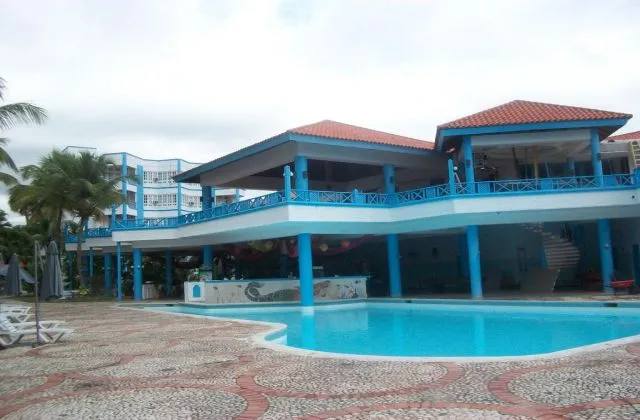 Hotel Costa Larimar piscina